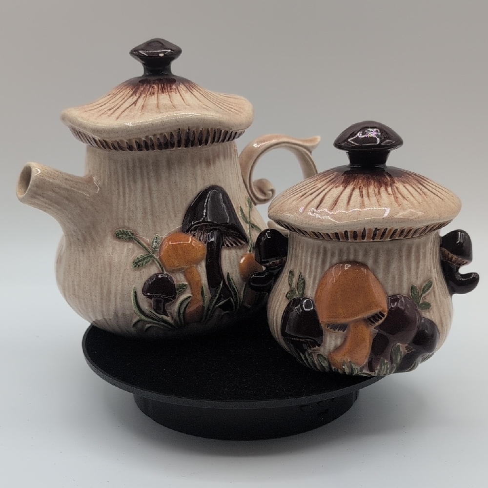 Atners| Merry Mushroom-Themed Ceramic Teapot and Sugar Bowl Set